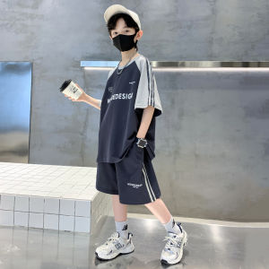 ชุดกีฬาฤดูร้อนสำหรับเด็กชาย ชุดสองชิ้นคอตตอนผสม แขนสั้น ทรงหลวม แฟชั่น ลำลอง ใส่สบาย เสื้อผ้าเด็กชาย