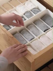 YH กล่องพลาสติก อเนกประสงค์ ขายเเยกชิ้น เก็บของ กล่องชุดชั้นใน กางเกงใน ถุงเท้า จัดระเบียบ  สีขาว  พร้อมส่ง