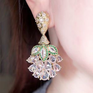 SEQUITO Stunning Ladies Golden Jewelry Pave Setting AAAAA Green White Cubic Zircon Grape Shape Long Drop Dangle Evening Party Earrings SE917