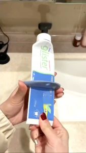 1 PCS Multifunction Manual Toothpaste Dispenser Cream Tube Squeezer Bathroom Squeeze Paste Extruding Clip Squeezing Clamp