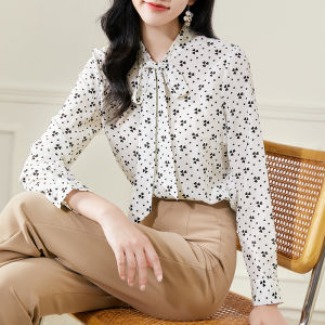 เสื้อเชิ้ตผู้หญิงผ้าไหมหม่อนลายดอกไม้สุดหรู กระดุมคอปก เสื้อผ้าทำงานสไตล์ฝรั่งเศส ผูกโบว์ผีเสื้อ แขนยาว เสื้อผ้าทำงาน