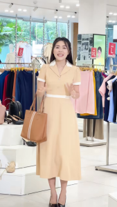 Đầm Nữ GUMAC Form A Cổ Danton Phối Viền Trắng Thanh Lịch Chất Cotton Xẹc Mềm Mát DF06012