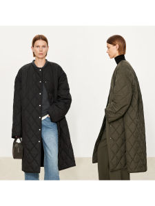 น้ำหนักเบา ผ้าฝ้าย รู้สึกผ้ากันน้ําความหนาแน่นสูง พรางหุ่น เสื้อแจ๊กเก็ตเงาเรียบง่ายเย็บเพชร เสื้อแจ็คเก็ต