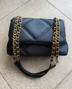 AVERO - PUFH Empuk Selempang Jinjing Wanita Size 20cm x 13cm