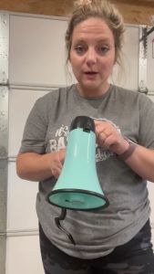 Bullhorn Speaker Portable Megaphones Adjustable Volume Control Hand Megaphone Built-in Siren Bullhorn Speaker Lightweight Megaphone Speaker Ergonomic Design (Red)