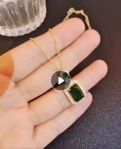 Kalung Titanium Wanita Liontin Permata Hijau Anti Karat Selamanya / Aksesoris Perhiasan Korea Import
