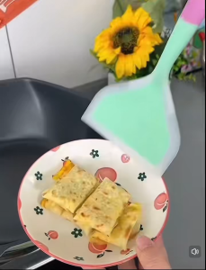 Silicone Wide Omelette Pan Spatula Tamagoyaki Shovel Pancake Non Stick Scraper