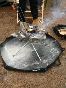 Fire Mat Camping Under Grill Mat Fire Pit Outdoor Silicone Fireproof Cloth Fire Resistant Mat High Temperature Camping Picnic Barbecue Flame Retardant Mat for Outdoor Grill Campfire Stove Lawn Protective Heat Insulation Mat