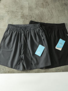 กางเกงขาสั้นผ้าไหมน้ำแข็งสำหรับผู้ชาย ระบายอากาศได้ดี แห้งเร็ว ทรงหลวม สวมใส่สบาย สำหรับฤดูร้อน 2025 กางเกงขายาวลำลอง