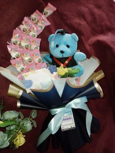 Buket bulan sabit/ buket permen yupi/ buket chocolatos/ buket viral/ buket bengbeng