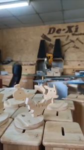 ที่วางโทรศัพท์ตั้งโทรศัพท์ น่ารักทำจากไม้