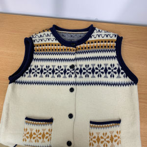 เสื้อกั๊กถักแขนกุดสไตล์ญี่ปุ่นย้อนยุคสำหรับผู้หญิง แขนกุด ลายดอกไม้ ทรงหลวม สไตล์หวาน คอตั้ง ปกติ