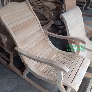 Kursi Goyang Klasik Kayu Jati & Kursi Santai Minimalis Jati
