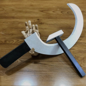 Da Varies Capitalist Scythe And Hammer Ura Wood Film And TV Props New And Ready to Ship Versatile Collectible Gaming Items