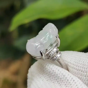Crafted as Pixiu on Lavender with Green Natural Type A Jadeite Jade set on S925 as adjustable Ring certificate (s925ring28)