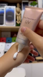 Tabir Surya Sunscreen Sunblock SPF50 PA+++ Wajah Tubuh Brightening Non-Sticky UV Protecion 60ml VP078