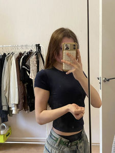 ผู้หญิง Basic Solid Crop Top แขนสั้น Crewneck Skinny เสื้อยืดฤดูร้อนสบายๆ Y2K Vintage Harajuku Streetwear