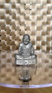 0064 Thailand Buddha Amulet 泰国佛牌. Luang Pu Saman Suthammo Loop Lor. Thipaksong Khao Yang Hak. BE2563.