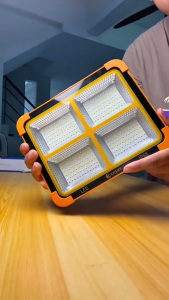 โคมไฟโซล่าเซลล์กลางแจ้ง 8000W 20000W แบบครบวงจร ไฟสปอร์ตไลท์โซลาร์เซลล์ กันน้ำ กันฟ้าผ่า ไฟฉุกเฉิน ไฟฟลัดไลท์ แผงโซลาร์เซลล์ สว่างมาก