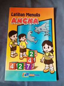 Buku latihan menulis Angka anak TK dan PAUD