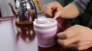 Gelas Cangkir Lipat Silikon Foldable Travel Mug 350ml