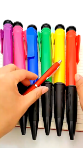 Giant Big Ballpoint Pen - Fun Novelty Gift for Kids & Adults Perfect for Pranks & Office Desk Decor