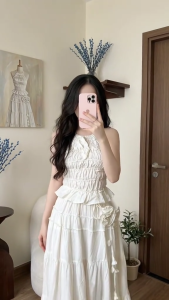 💎 Set Thiết Kế Áo Yếm Nhún Tầng & Chân Váy Voan Tơ Tầng 2 Lớp – Vẻ Đẹp Sang Trọng Kiêu Kỳ