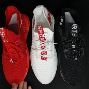 Sepatu Olahraga Sports untuk Aktivitas Olahraga Pria