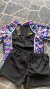 Bộ đồ bơi nữ có mút ngực chất chóng nắng co giãn 4 chiều