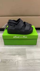 Giày sandal crocs chuẩn xịn chống hôi chân nhựa tế bào êm mềm dẻo bền đi mưa lội nước đi biển đế xuồng 4.5cm blooklyn low wedge màu full đen