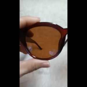 Kacamata Fashion Warna Coklat Untuk Pria Wanita Model Mata Kucing Fashion Aksesoris Cewek Gaya Keren OOTD Masa Kini Terbaru