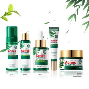 ชุดผลิตภัณฑ์ดูแลผิวจากต้นชาประกอบด้วยผลิตภัณฑ์ทำความสะอาด เซรั่ม โทนเนอร์ เจลทาหน้า โลชั่น ครีมบำรุงผิวหน้าสำหรับทุกวัน