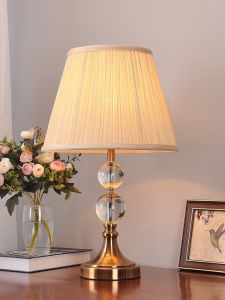 American Style Crystal Lamp Modern Simple Living Room Bedroom Decorative Table Lamp LED Light Source Cloth Shade Home Decoration