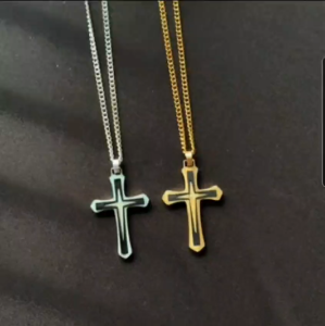 Kalung Salib Multilayer Elegan Pria Baja Titanium