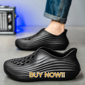 SUPERME Sports Fashion Lightweight Men Sandals Outdoor Shoes Water Resistance Breathable Sandals For Men and Women