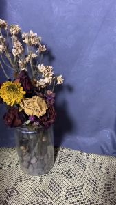 ESENSES Stay On Eyeliner 4ml - Waterproof Long Lasting dan ujung kuas yang tipis