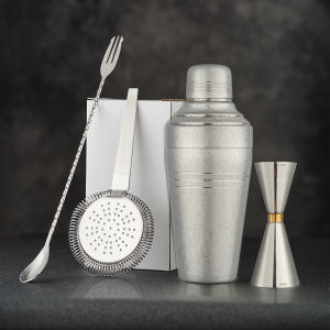 Professional Barista Japanese Style Three-piece Coffee Shake Pot Cocktail Shaker Stainless Steel Mirror Vintage Engraved