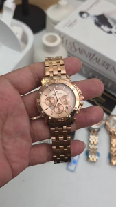 PREMIUM✅Promo ORIGINAL WATCH Fashion TERLARIS Jam Tangan Kasual ANALOG Mewah SEVEN MINUTE New WANITA Series M701R Tali RANTAI STAINLESS STEEL Diameter: 35 cm TANGGAL AKTIF✔️ Chrono Variasi OFF Free BOX & BATERAI Cadangan WATER RESIST [TAHAN AIR] ✔️RENANG