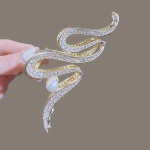 คลิปหนีบผมทรงหัวกระดูกฉลามขนาดใหญ่สไตล์เรียบง่ายหรูหรา เครื่องประดับผมแบบคลิปหนีบผมสไตล์เกาหลีสำหรับผู้หญิง