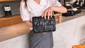 New 2023 High Quality Luxury Designer Handbag Women Leather Chain Crossbody Bags Female Elengent Lady Fashion Bag