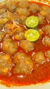 1 Bks Baso Aci Tulang Rangu Isi 15 Butir Dengan Kuah Chilli Oil Dan Cabai Bubuk