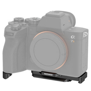 NEEWER Camera Baseplate for Sony A7 IV/ A7R IV A7R V A7S III Compatible with DJI RS2 RSC2 RS3 Pro Gimbal CA004B