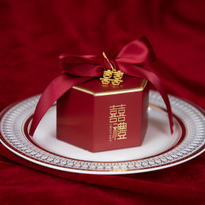 2025 New LovePlus Wedding Candy Box Full Moon Marriage Celebration Sweet Treats Packaging Chinese Style Retro Hexagonal Box