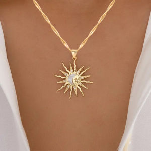 1Pcs Shining Rhinestone Unique Design Sun Star Moon Three In One Pendant Necklace Retro Womens Daily Versatile Party Jewelry