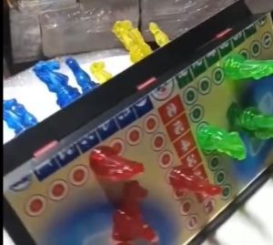 Bộ Cờ Cá Ngựa Nam Châm Bàn Cũng Là Hộp Đựng