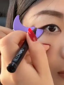3 In 1 Alat Bantu Aplikator Maskara Eyeliner Eyeshadow Bahan Silikon Multi-fungsional Reusable Alat Kecantikan