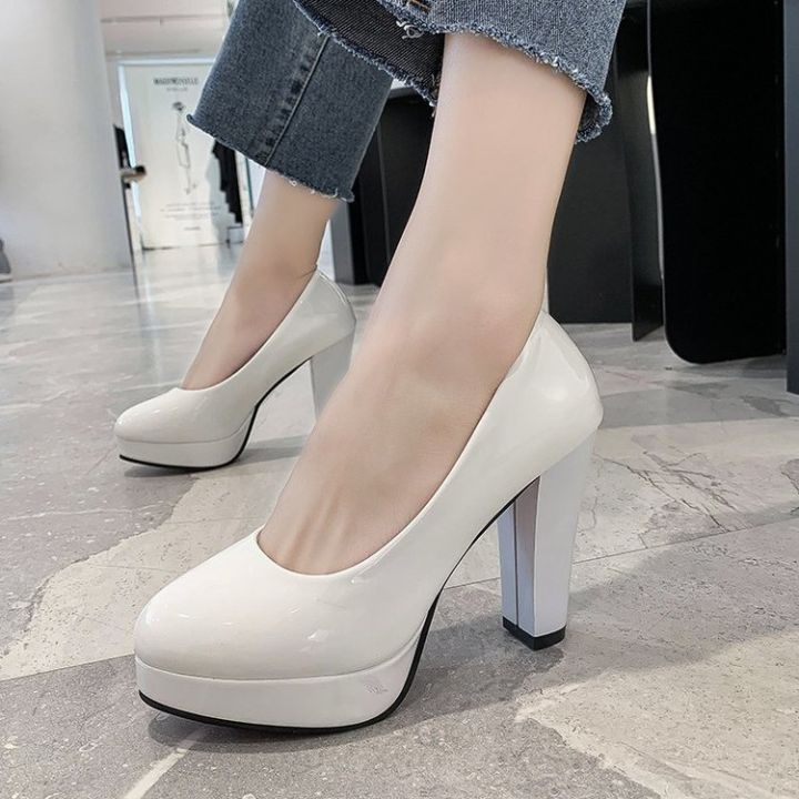 Plus size white outlet skirt heels