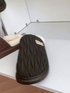 Xixitiao Dép Cotton Đệm bảo vệ ngón chân chất liệu da PU Xếp Li Thời trang cho nam Giày cotton cao cấp giải trí ấm áp mới mùa đông