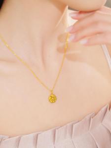 ZHOU LIU FU 周六福 24K Gold Pendant Zodiac Horse 福 Pendant Fashion Lucky Fortune Pendant for Women Birthday (Not Include Necklace) A0415532