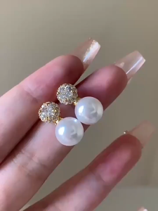 ต่างหูสไตส์ไข่มุกประดับเพชร เเต่งไข่มุก สไตส์เกาหลี 2026